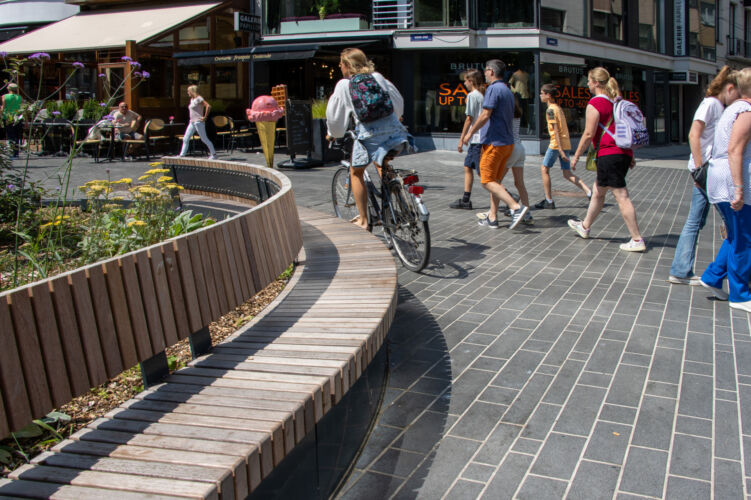 2024 Oostende winkelstraat Agora LR 36